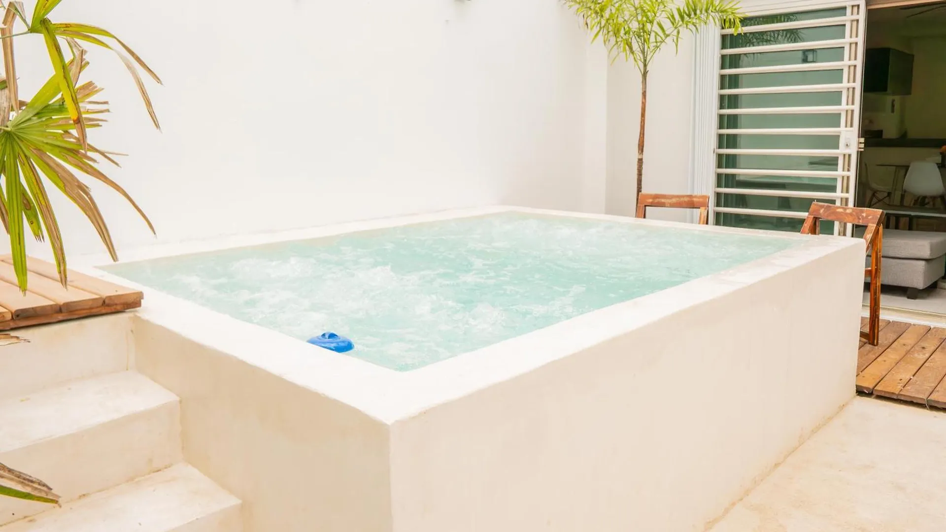 Amplia Casa Con 3 Habitaciones Para Hospedaje Chetumal
