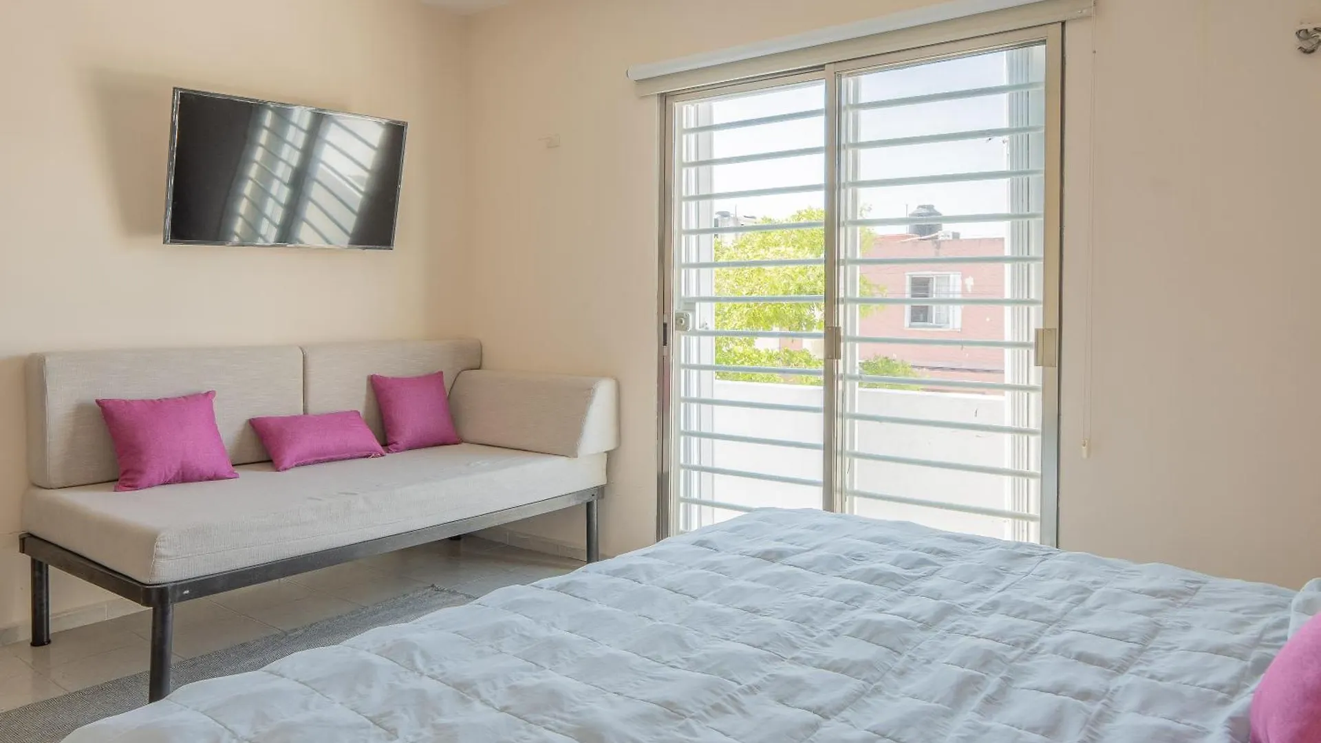 Amplia Casa Con 3 Habitaciones Para Hospedaje Четумаль Мексика
